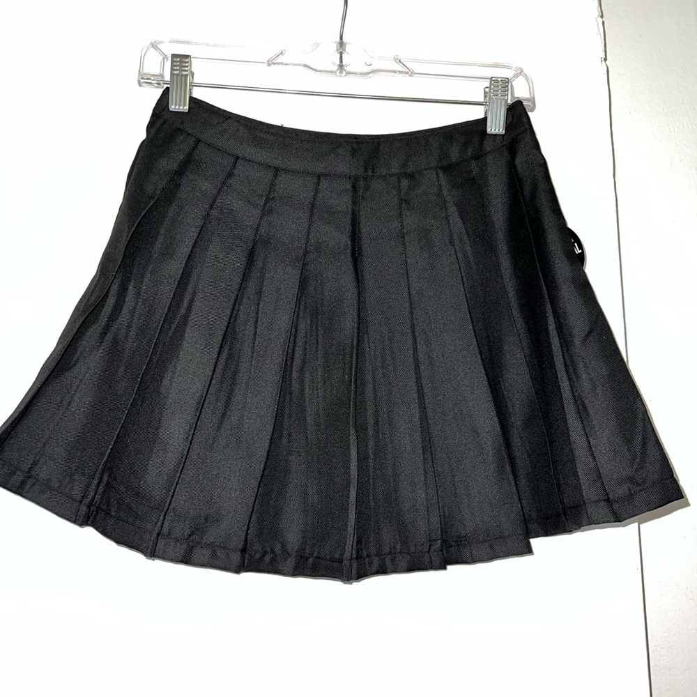 NWT Black Pleated Mini Skirt